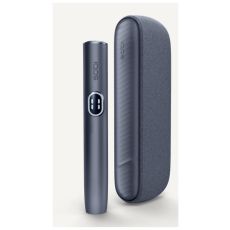 Tabakerhitzer IQOS Iluma i Midnight Black. Grau-schwarzes Gerät mit schwarzem Bottom und schwarzem Holder.