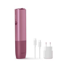 Tabakerhitzer IQOS Iluma One Sunset Red mit weißem Kabel und weißem Stecker.