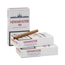 Schachtel Newminster 100 Filterzigarillos. Drei weiße Packungen mit roter Newminster Aufschrift und Zigarillo.
