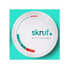 Dose Skruf Kautabak Ice White Chew Bags. Weiße Dose mit rot-türkiser Aufschrift und vier rote Punkte.