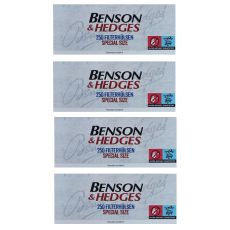 Gebinde Hülsen Benson & Hedges Special Size 250. Vier weiße Packungen mit schwarz-rotem Logo.
