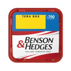 Eimer Tabak Benson & Hedges Tera Box. Rot-weiße Dose mit rot-schwarzer Benson & Hedges Aufschrift.