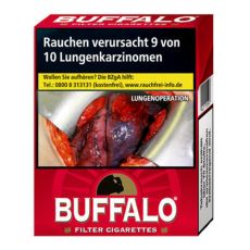 Schachtel Zigaretten Buffalo Red. Große rote Packung mit weisser Buffalo Aufschrift.