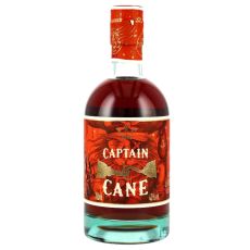 Captain Cane Rum-Bais. Flasche mit dunkelbraunem Inhalt und rot-goldenem Etikett mit Piratenhaken und weißer Captain Cane Aufschrift.