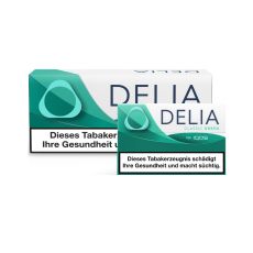 Stange Tabaksticks IQOS Delia Classic Green. Türkis-weiße Packung mit Delia Aufschrift und einzelner Packung.