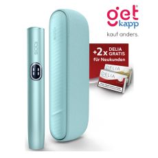 Aktion IQOS Iluma i Breeze Blue Registrierung. Hellblaues Gerät mit 2 Packungen Tabaksticks in gold und rot.