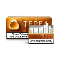 Stange Tabaksticks IQOS Terea Amber. Große okerfarbende Packung mit Tabaksticks im Vordergrund. 