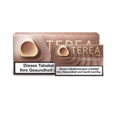 Stange Tabaksticks IQOS Terea Teak. Große hellbraune Packung mit offener Packung mit Tabaksticks im Vordergrund. 