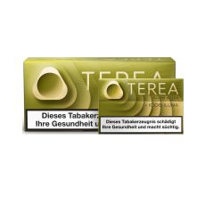 Stange Tabaksticks IQOS Terea Yellow Green. Große hellgrüne Packungen mit Tabaksticks im Vordergrund. 