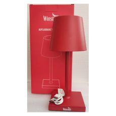 Rote Winston Tischlampe weißem Winston Logo und USB-Kabel mit roter Verpackung.