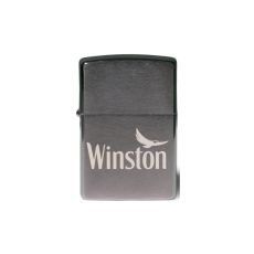 Zippo Feuerzeug mit weißem Winston Logo.