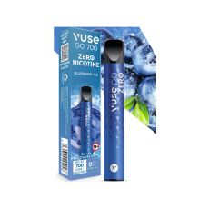 Packung Einweg E-Zigarette Vuse Go 700 Blueberry Ice Zero. Blauess Gerät mit hell-blauer Verpackung mit Blaubeeren.