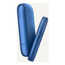 Tabakerhitzer IQOS 3 Duo Device Kit Stella Blue mit passendem Holder nebeneinander.