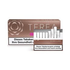 Stange Tabaksticks IQOS Terea Teak 200 Stück. Dunkelbeige Packungen mit Tabaksticks im Vordergrund.