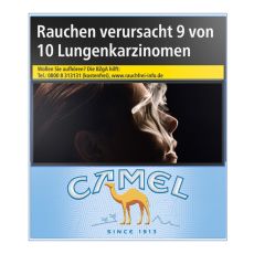 Schachtel Zigaretten Camel Blau 6XL. Hellblaue Packung mit Camel Aufschrift und Kamel.