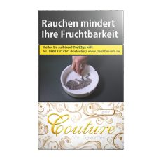 Packung Zigaretten Couture Super Slim Gold. Braun-weiß gemusterte Schachtel mit goldener Couture Auschrift.