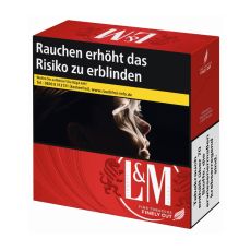 Schachtel Zigaretten L&M rot 7XL. Große rote Packung mit Löwen und weißem L&M Logo.