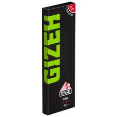 Packung Zigarettenpapier Gizeh Black Fine. Schwarzes Heft mit grüner Gizeh Aufschrift und Gizeh Logo.