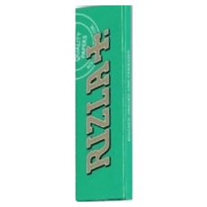 Packung Zigarettenpapier Rizla Grün. Grünes Heft mit goldener Rizla Aufschrift.